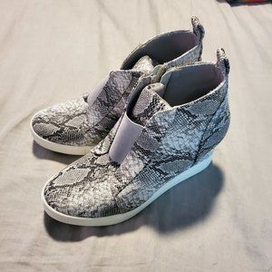 CCOCCI Zoey Snakeskin Wedge Shoe